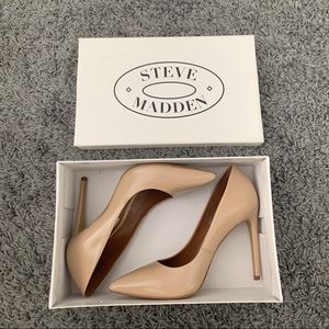 Steve Madden pointed toe nude heels